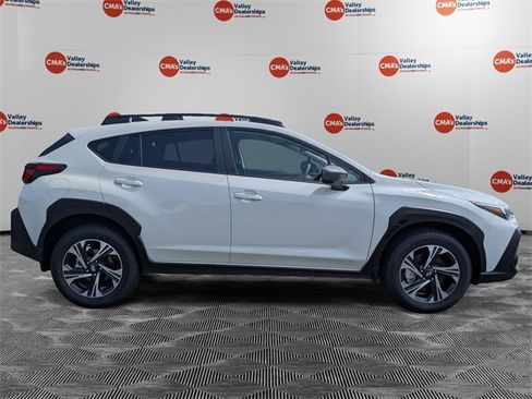 Certified 2025 Subaru Crosstrek 2.0i Premium image 4
