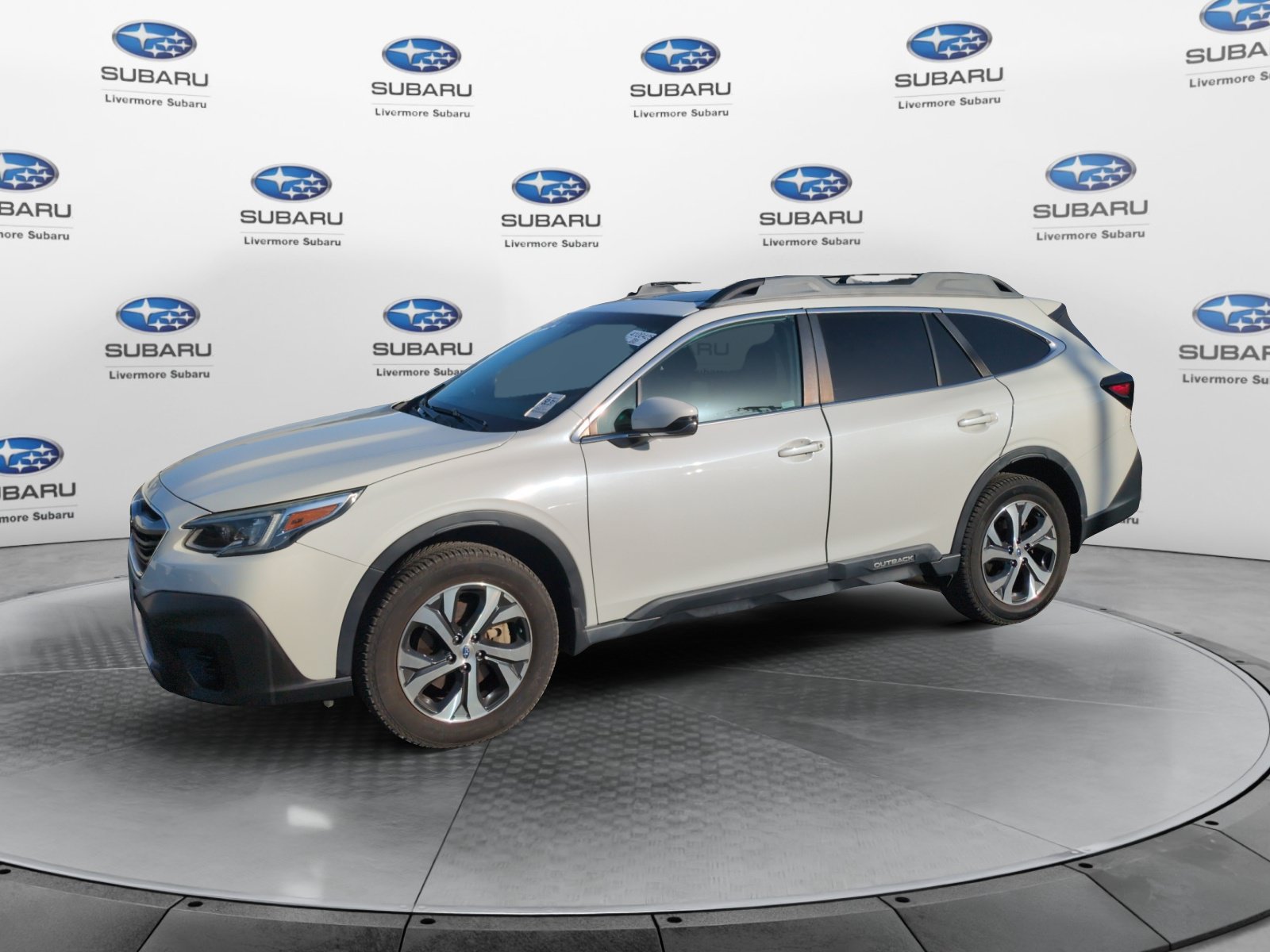 Used 2021 Subaru Outback Limited XT AWD/4WD image 3