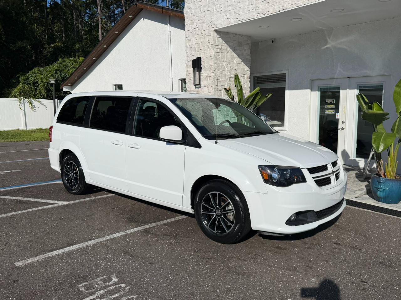 Used 2019 Dodge Grand Caravan GT FWD image 17