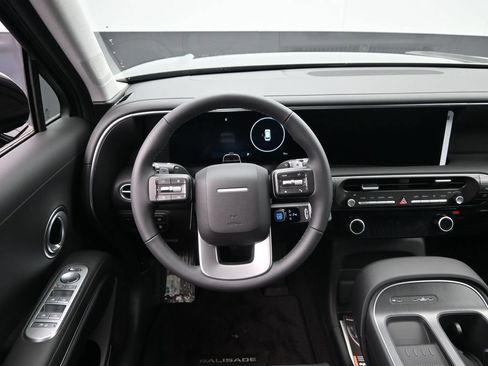 Used 2026 Hyundai Palisade SEL FWD image 23