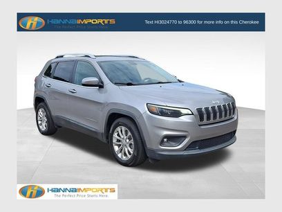 Used 2019 Jeep Cherokee Latitude w/ Popular Appearance Group