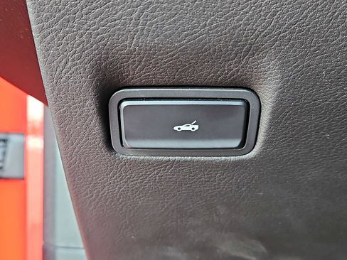 Certified 2016 Chevrolet Corvette Z06 w/ LPO, Appearance Package image 23