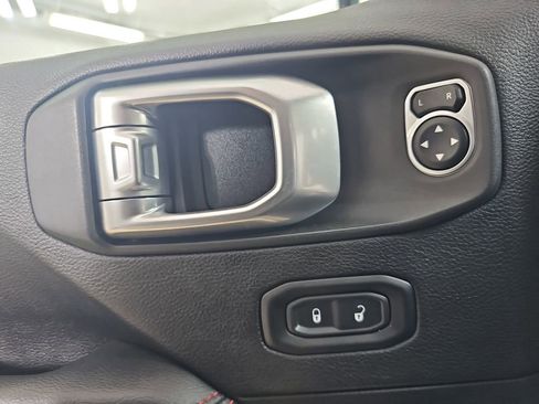 Used 2020 Jeep Wrangler Unlimited Rubicon w/ Uconnect 4C Nav & Sound Group AWD/4WD image 31