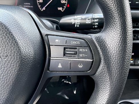 Used 2024 Honda HR-V LX image 17