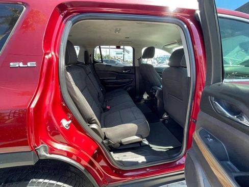 Used 2018 GMC Acadia SLE AWD/4WD image 14
