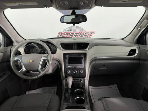 Used 2017 Chevrolet Traverse LT w/ Style and Technology Package AWD/4WD image 11