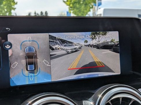 Used 2026 Mercedes-Benz GLB 250 4MATIC image 14