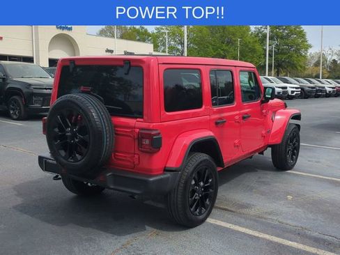 Used 2025 Jeep Wrangler Unlimited Sahara w/ Safety Group image 5