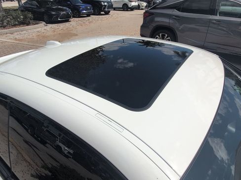 Used 2024 BMW M2 image 18