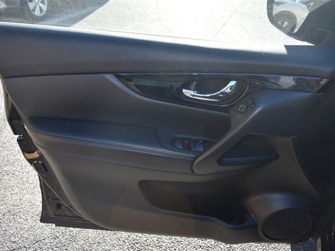 Used 2022 Nissan Rogue Sport SV image 10