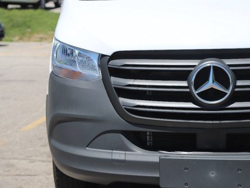 Used 2024 Mercedes-Benz Sprinter 2500 image 19