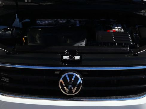 Used 2022 Volkswagen Tiguan SE R-Line image 61