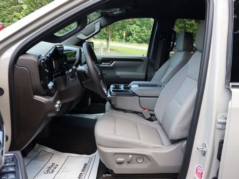 New 2026 GMC Sierra 1500 SLE w/ Preferred Package AWD/4WD image 18