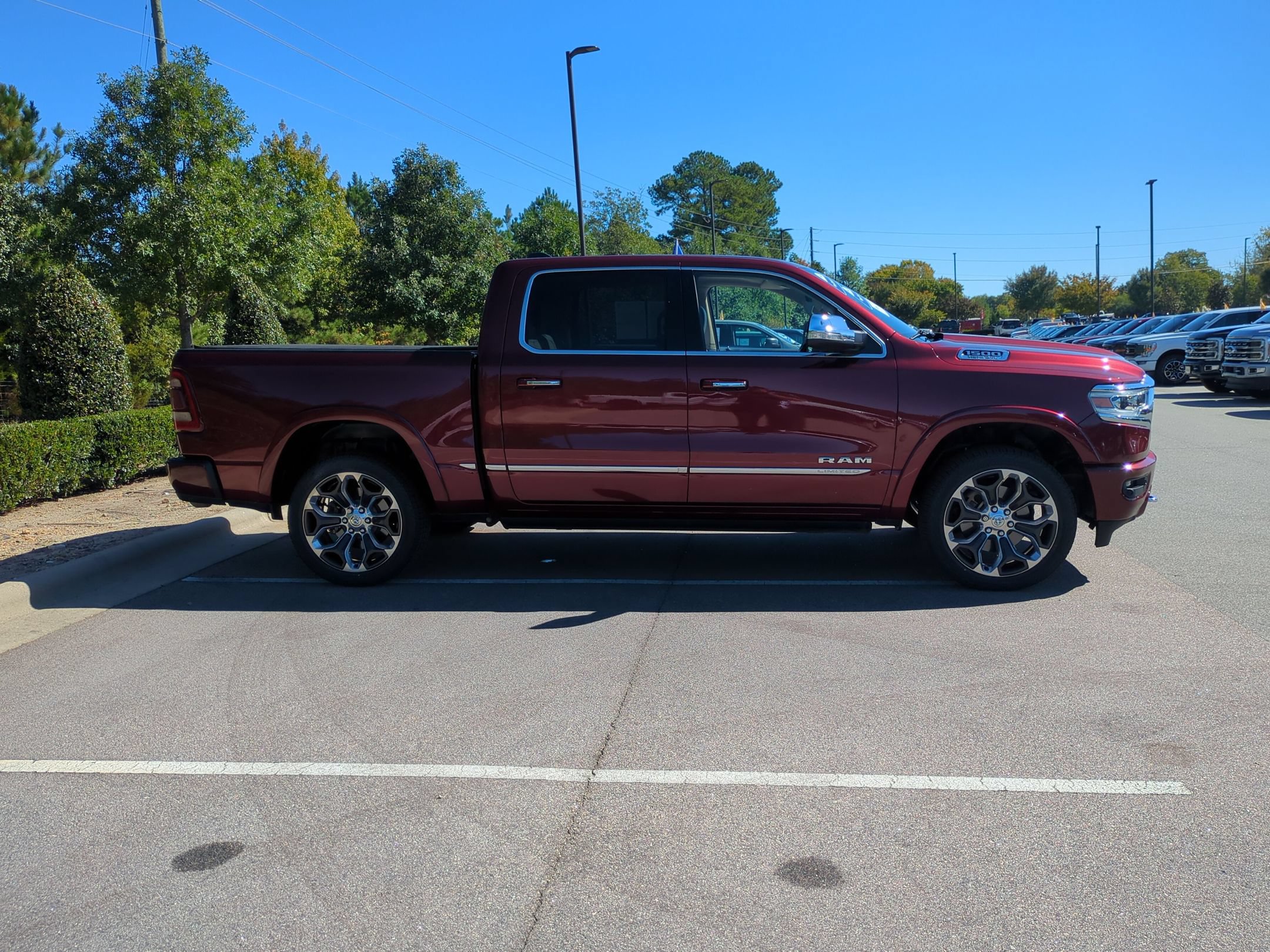 Used 2019 RAM 1500 Limited AWD/4WD image 3