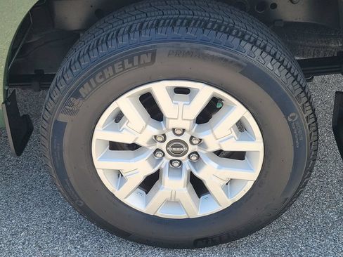 Used 2023 Nissan Frontier SV AWD/4WD image 8