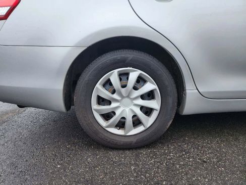 Used 2010 Toyota Camry image 20