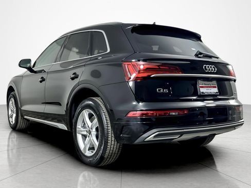 Used 2023 Audi Q5 2.0T Premium w/ Convenience Package image 3