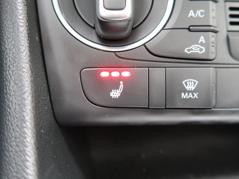 Used 2018 Audi Q3 2.0T Premium image 19