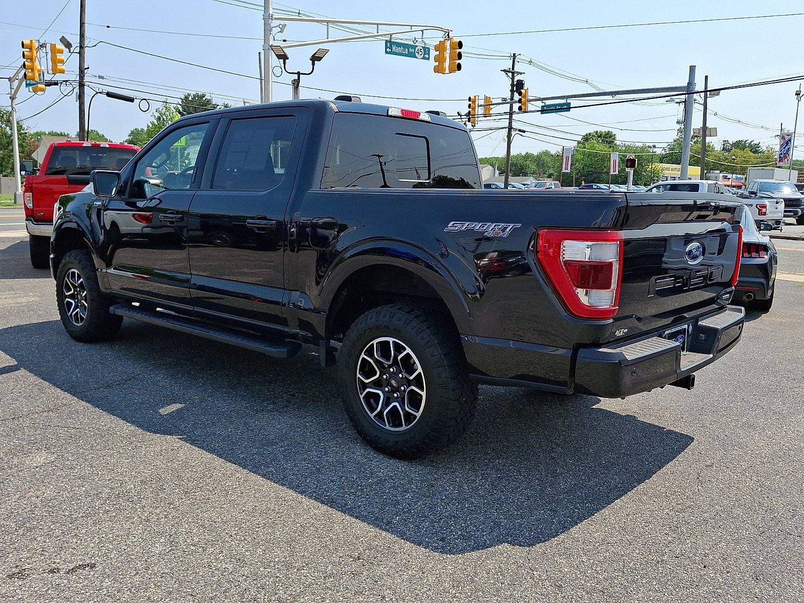 Certified 2023 Ford F150 Lariat AWD/4WD image 3