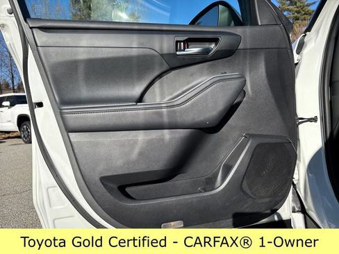 Certified 2021 Toyota Highlander XLE image 12