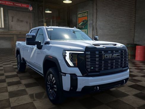 New 2026 GMC Sierra 2500 Denali Ultimate AWD/4WD image 7