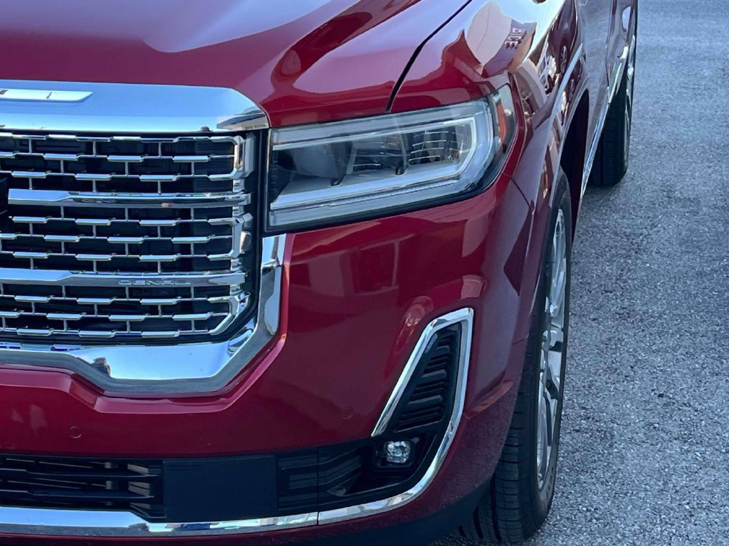 Certified 2020 GMC Acadia Denali w/ Technology Package FWD image 9
