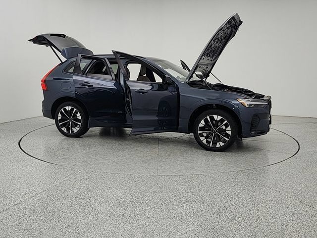New 2026 Volvo XC60 B5 Plus w/ Protection Package Premier AWD/4WD image 10