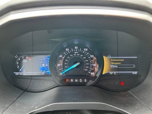 Used 2019 Ford Edge SEL w/ Equipment Group 201A AWD/4WD image 2