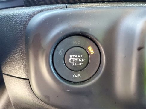 Used 2021 Jeep Gladiator Willys image 25