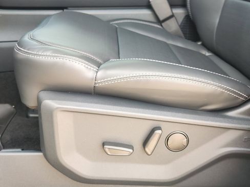 New 2026 Ford Expedition Platinum image 22