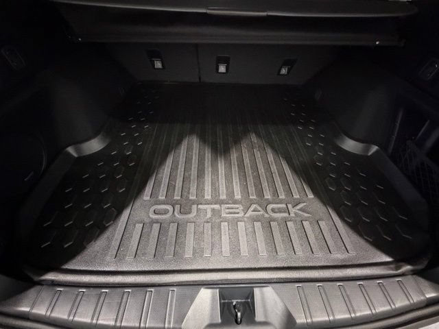 Used 2023 Subaru Outback Touring AWD/4WD image 21