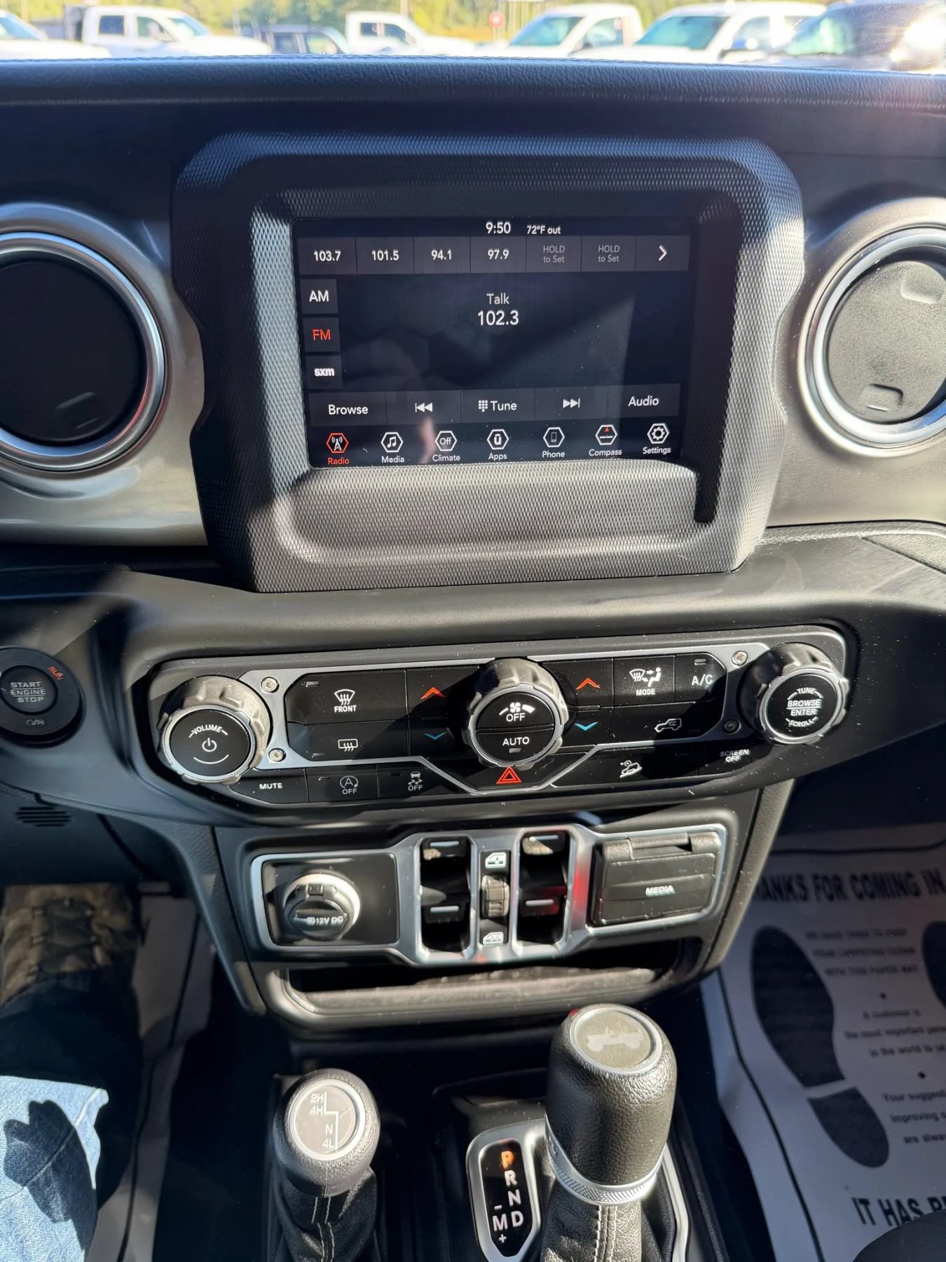 Used 2020 Jeep Wrangler Unlimited Sahara AWD/4WD image 8
