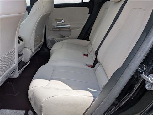 Certified 2022 Mercedes-Benz GLA 250 image 20