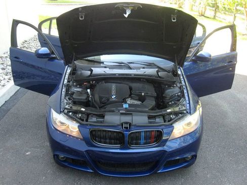 Used 2011 BMW 335i Sedan RWD image 32