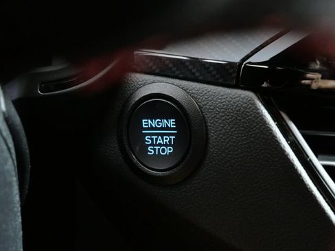 Certified 2025 Ford Escape ST-Line AWD/4WD image 48