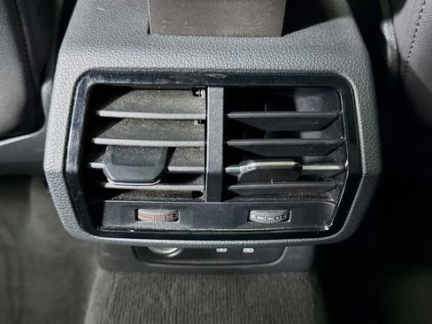 Used 2021 Audi Q3 2.0T Premium image 25