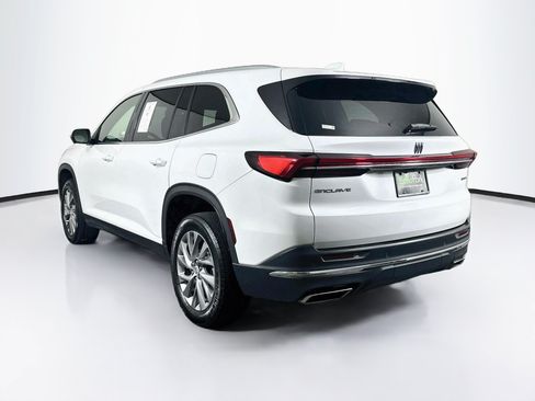 Used 2025 Buick Enclave Preferred FWD image 5