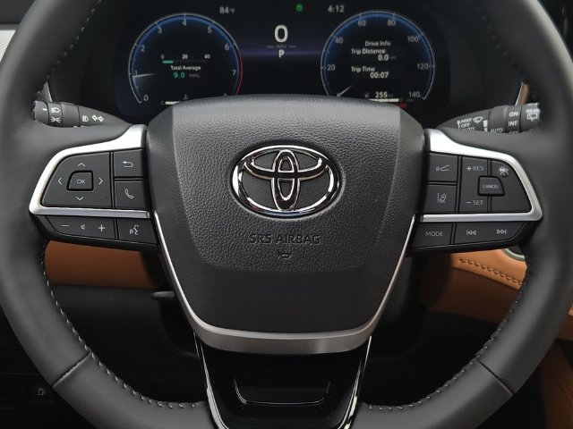 Certified 2026 Toyota Highlander Platinum AWD/4WD image 26