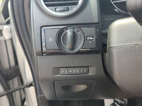Used 2014 Chevrolet Captiva Sport LTZ FWD image 19