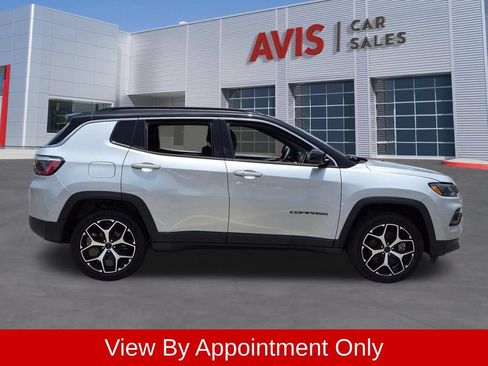 Used 2025 Jeep Compass Limited AWD/4WD image 5