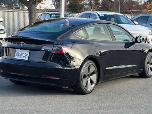 Used 2021 Tesla Model 3 Standard Range Plus image 4