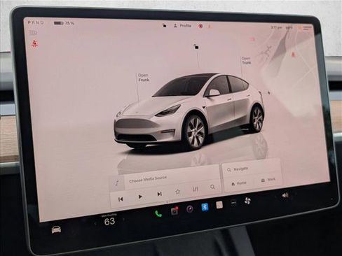 Used 2023 Tesla Model Y Long Range image 15