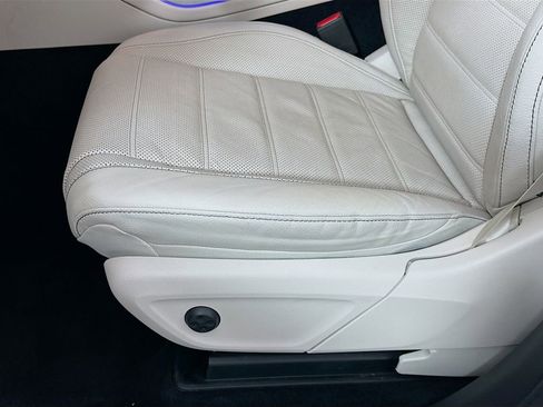 Used 2022 Mercedes-Benz GLS 450 4MATIC image 20