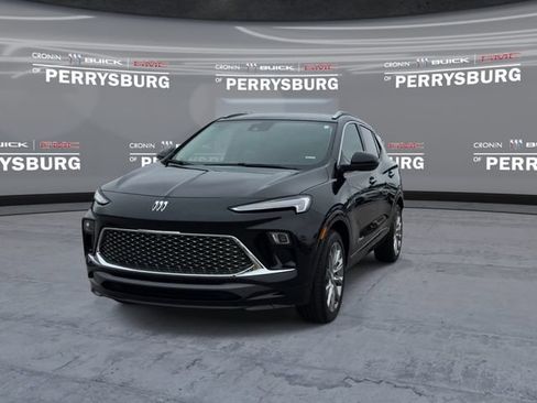 Used 2024 Buick Encore GX Avenir w/ Avenir Technology Package FWD image 3