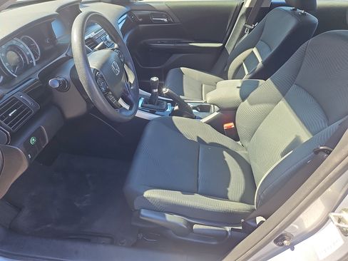 Used 2017 Honda Accord LX image 14