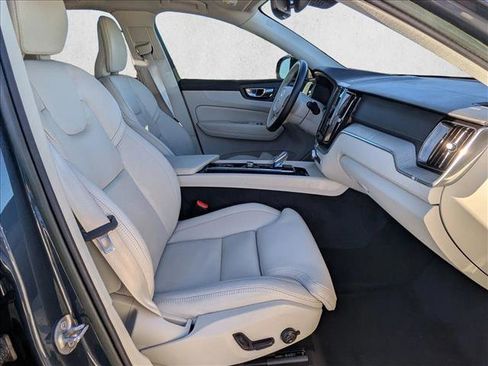 Used 2023 Volvo XC60 B5 Ultimate w/ Protection Package Premier image 20