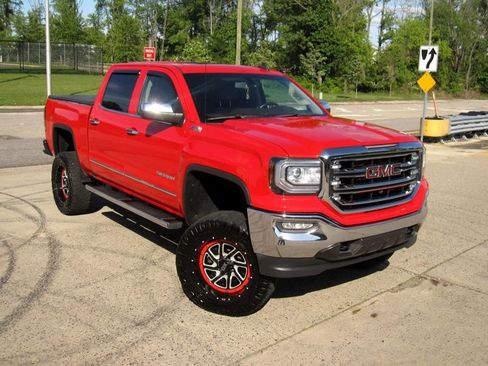 Used 2018 GMC Sierra 1500 SLT w/ SLT Premium Package image 2