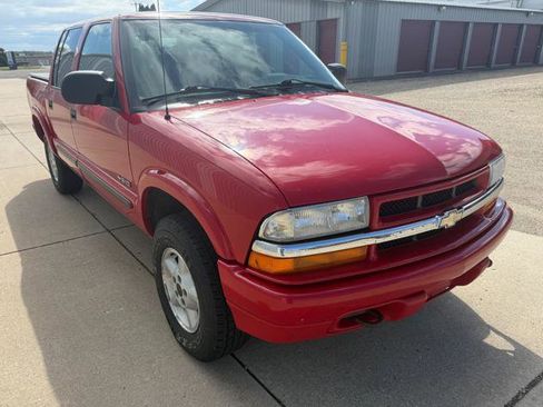 Used 2004 Chevrolet S10 Pickup LS image 7