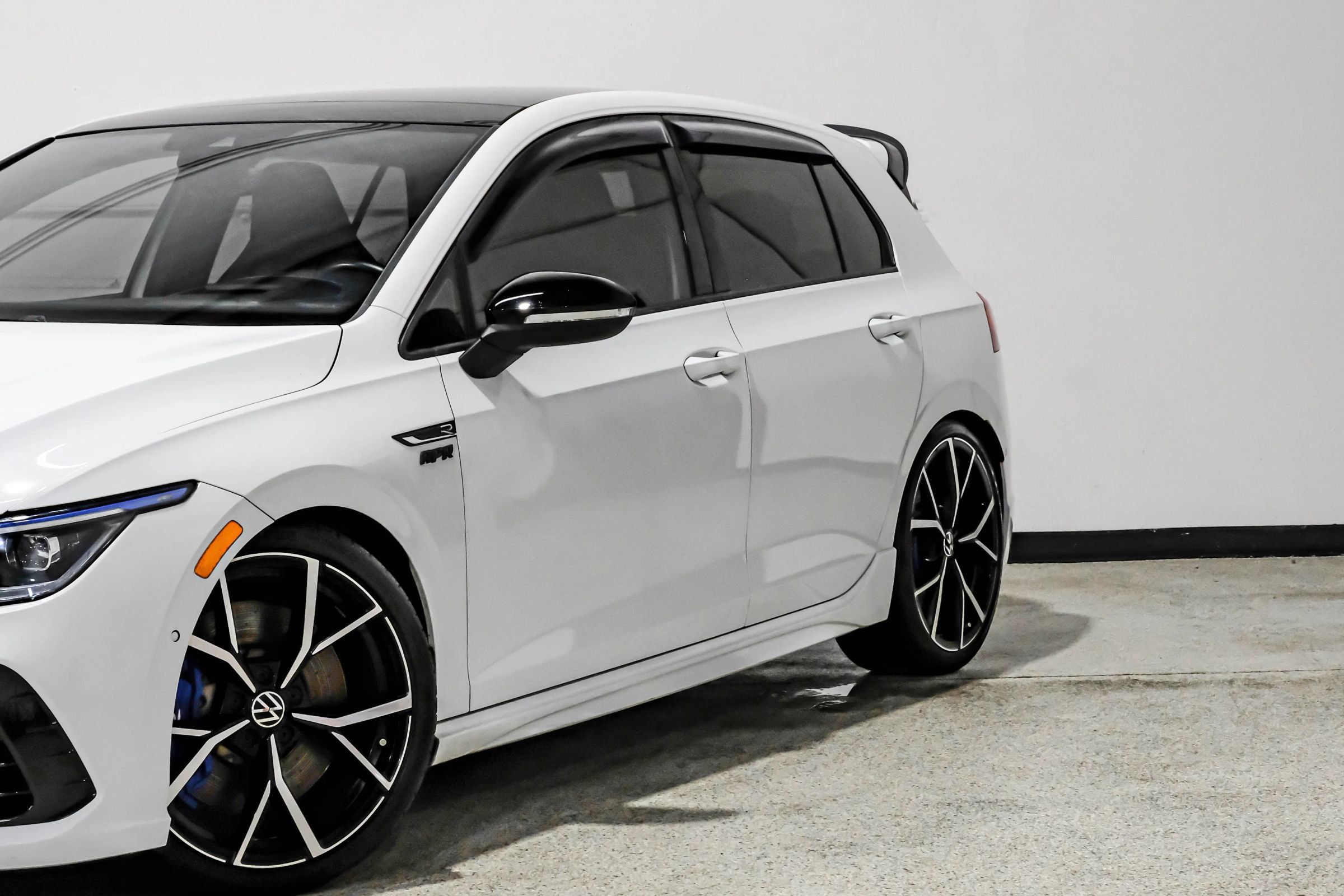 Used 2022 Volkswagen Golf R AWD/4WD image 12