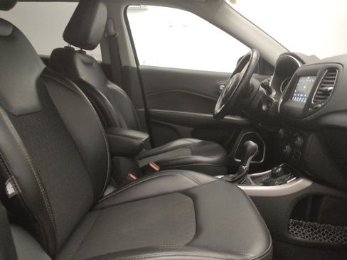 Used 2019 Jeep Compass Latitude w/ Popular Equipment Group image 21